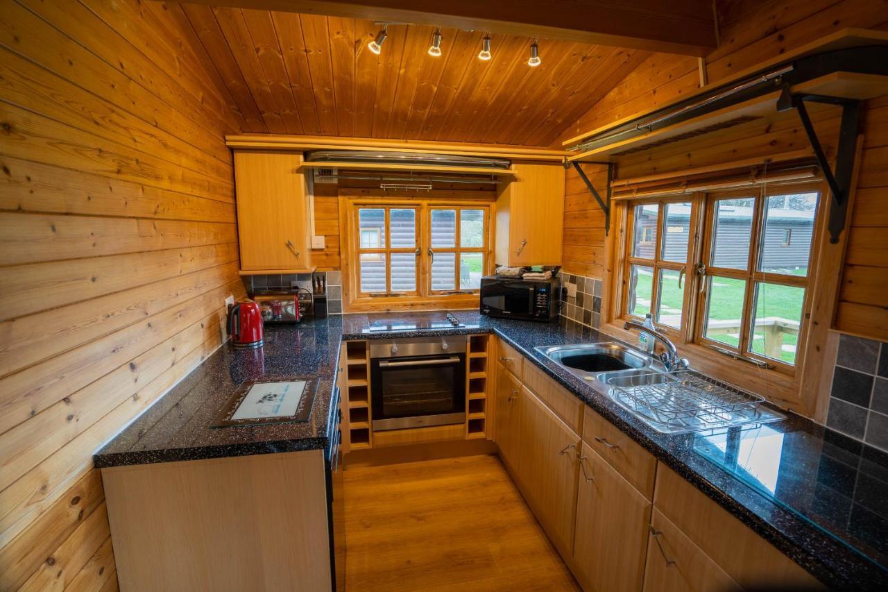 Wall Eden Farm - Luxury Log Cabins And Glamping Highbridge Exterior foto
