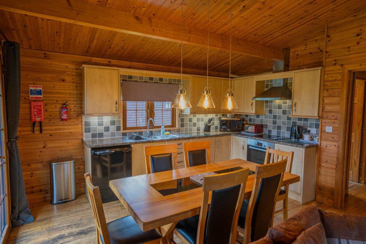 Wall Eden Farm - Luxury Log Cabins And Glamping Highbridge Exterior foto