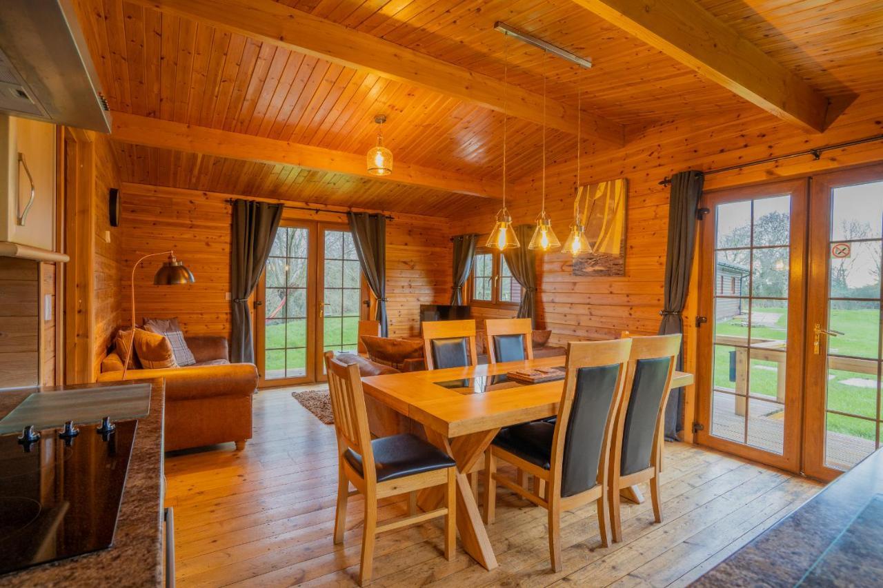 Wall Eden Farm - Luxury Log Cabins And Glamping Highbridge Exterior foto