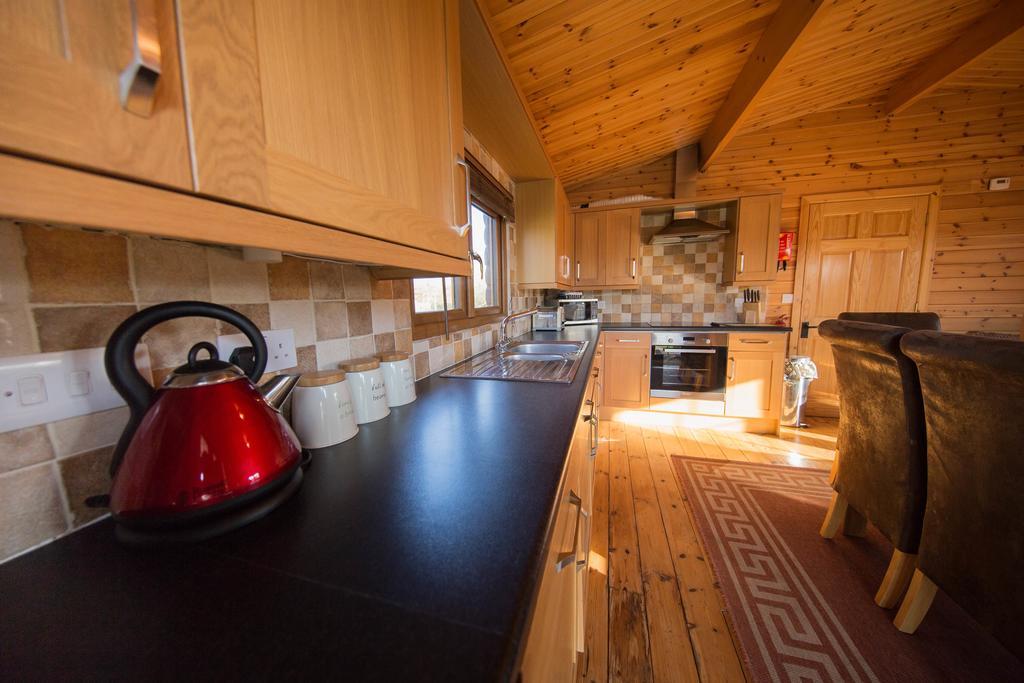 Wall Eden Farm - Luxury Log Cabins And Glamping Highbridge Exterior foto